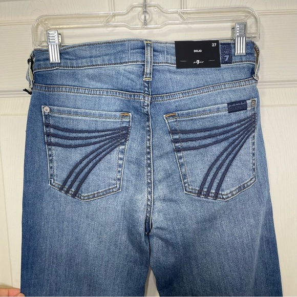 The 7 For All Mankind Women's Dojo Distressed Authentic Light Jeans Sz 27 - Picture 5 of 8